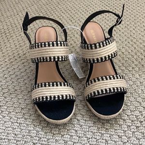 Brand new old navy wedge heels